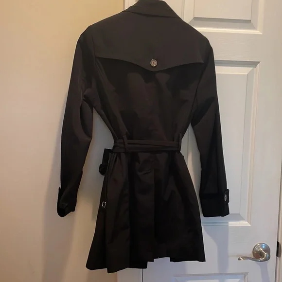 Calvin Klein Trench Coat - Picture 5 of 7